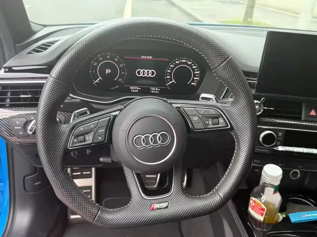 Audi RS 4 — фото 7