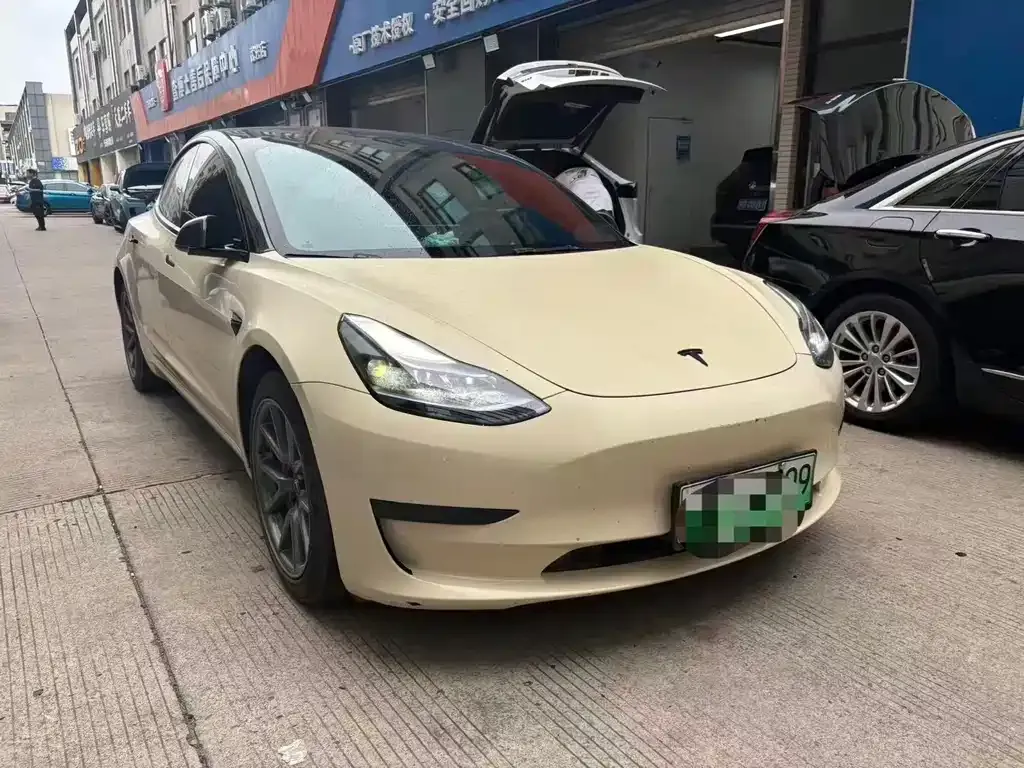 Tesla Model 3 — фото 4