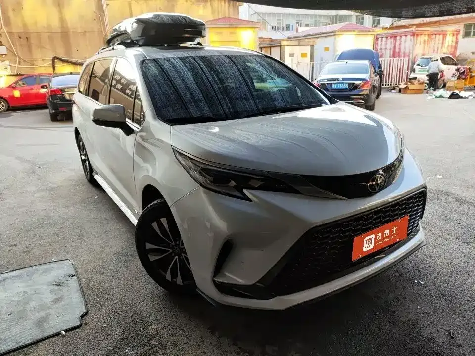 Toyota Granvia — фото 3