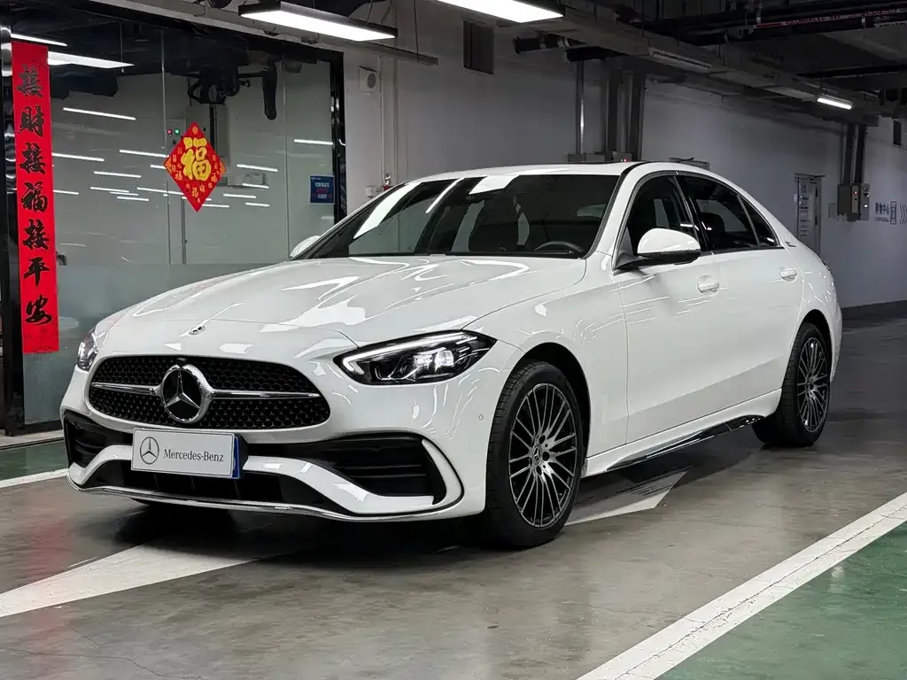 Mercedes-Benz C-Class — фото 1