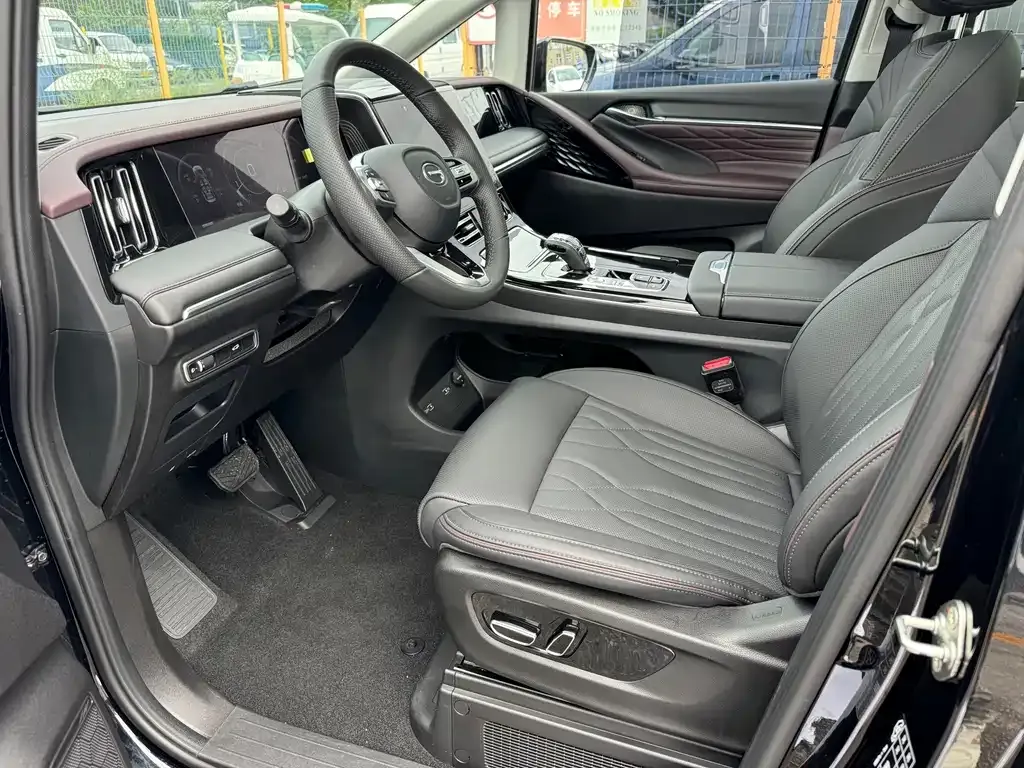 GAC Motor Trumpchi M8 — фото 8