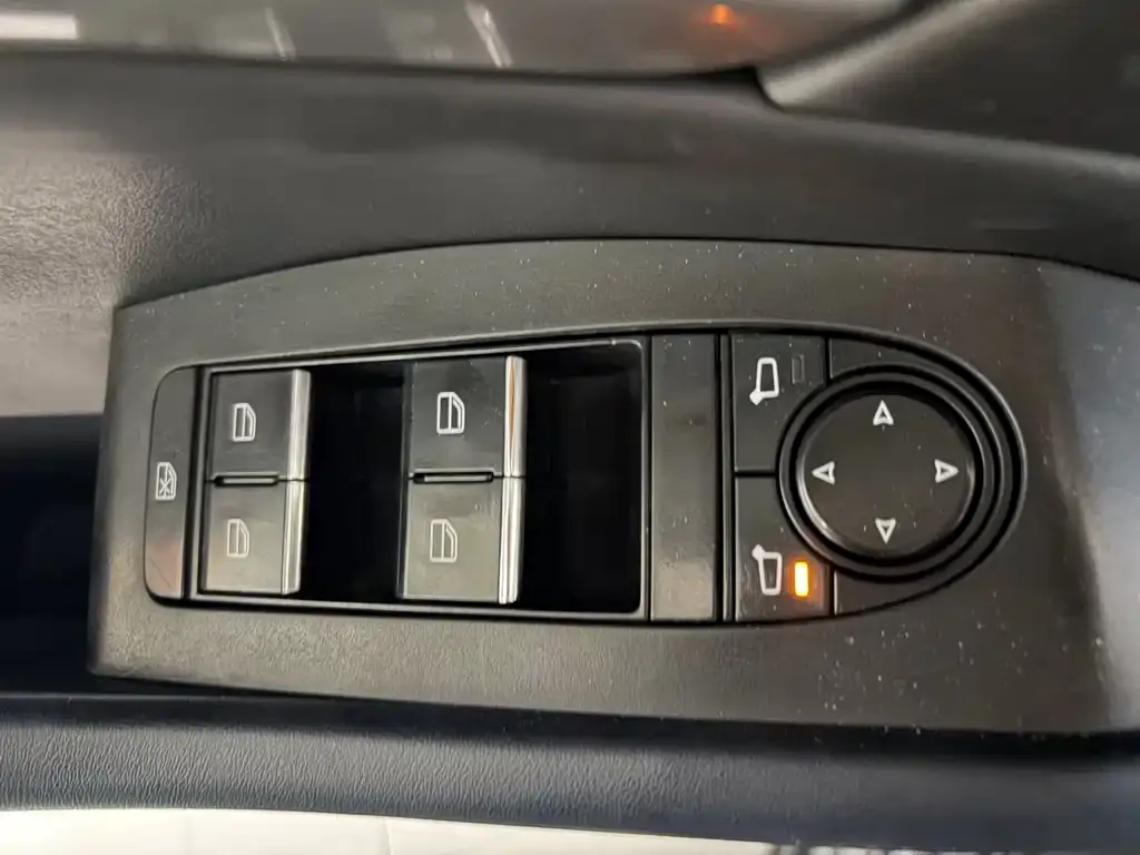 Mazda CX-30 — фото 2