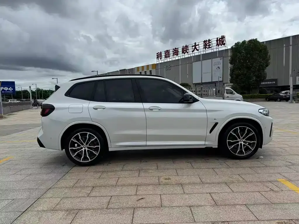 BMW X3 — фото 10