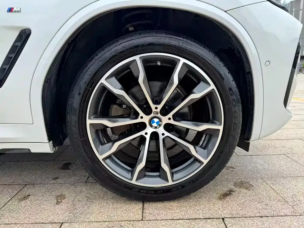 BMW X3 — фото 8