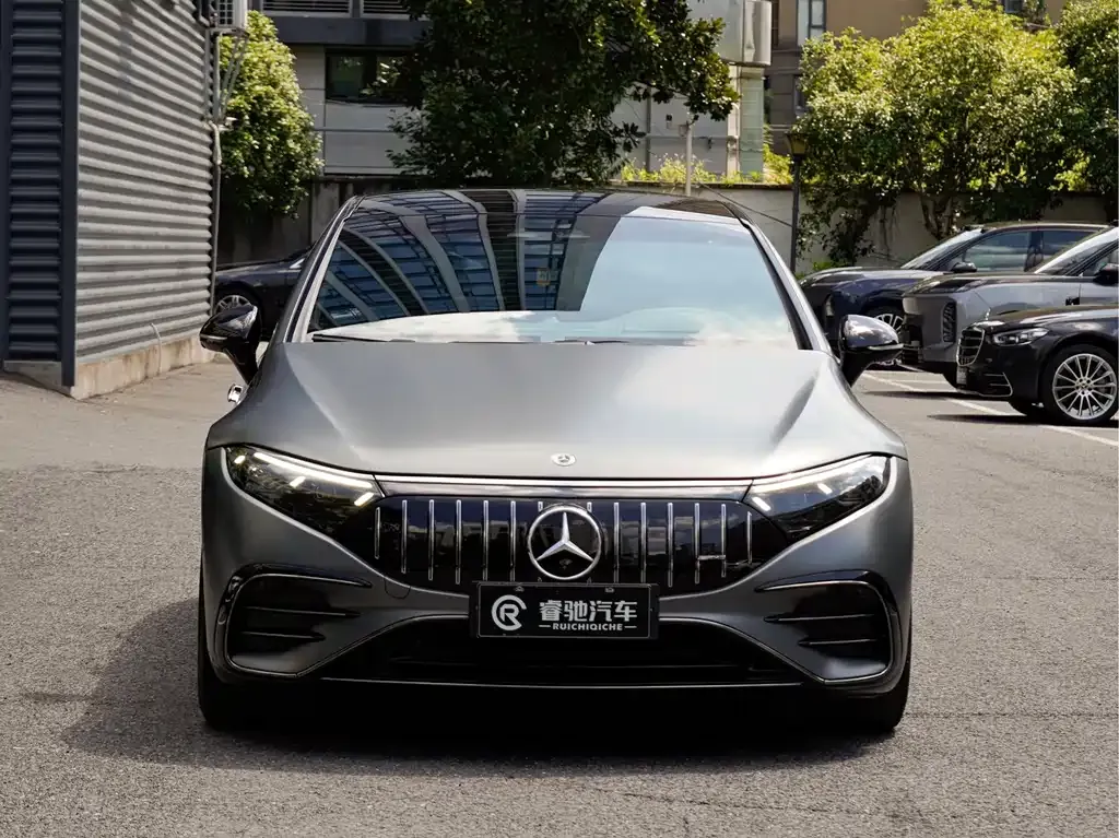 Mercedes-Benz EQS AMG — фото 5