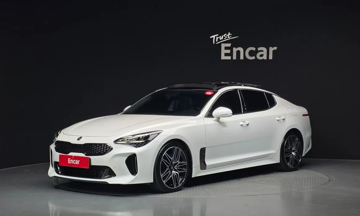 Kia Stinger — фото 1