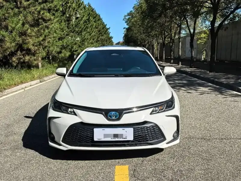 Toyota Corolla — фото 2