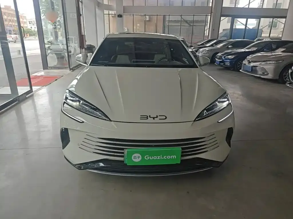 BYD Seal 07 DM-i — фото 8