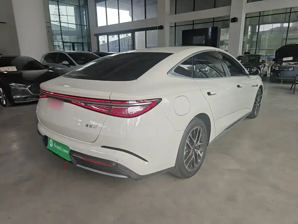 BYD Seal 07 DM-i — фото 10