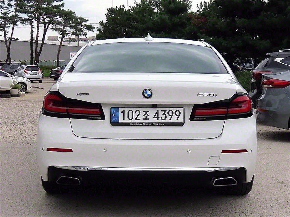 BMW 5-Series — фото 8