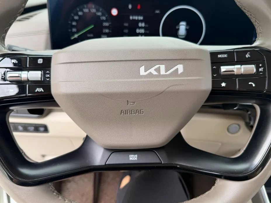Kia Carnival — фото 3