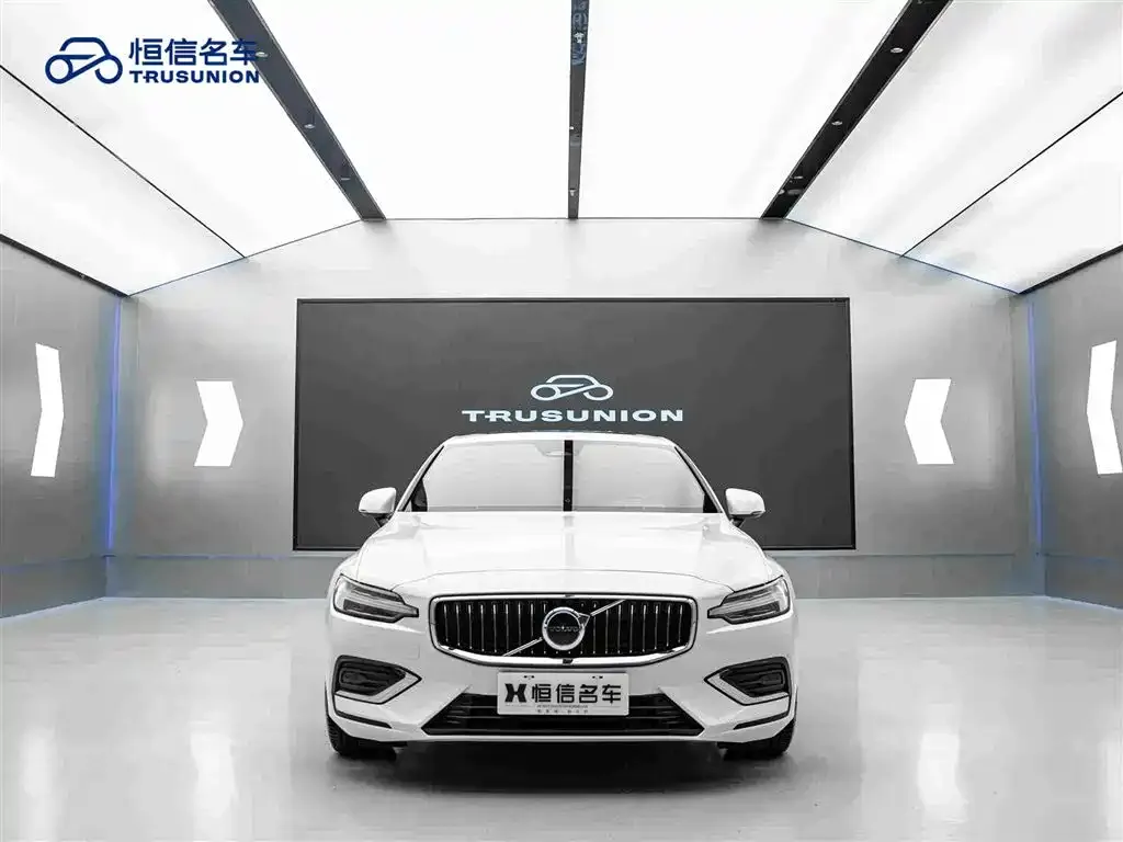 Volvo S60 — фото 5