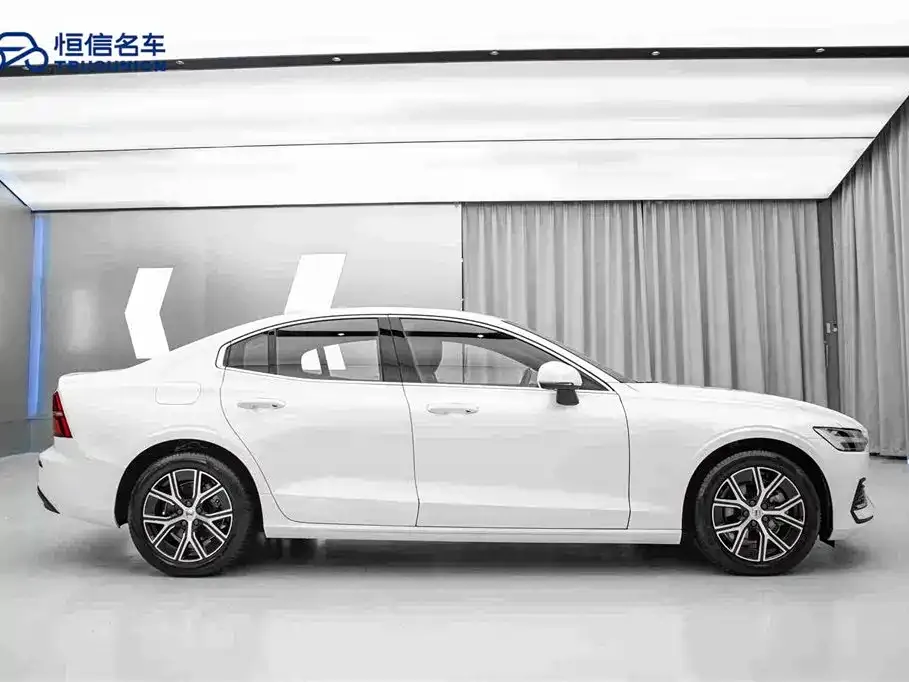 Volvo S60 — фото 6