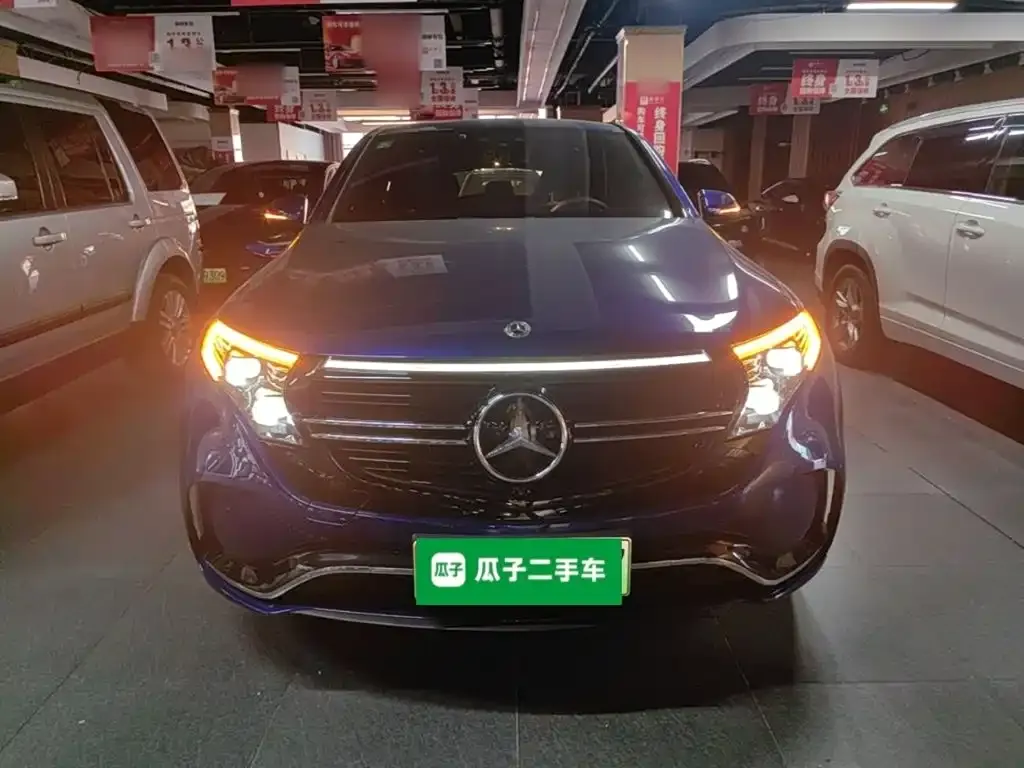 Mercedes-Benz EQC — фото 10