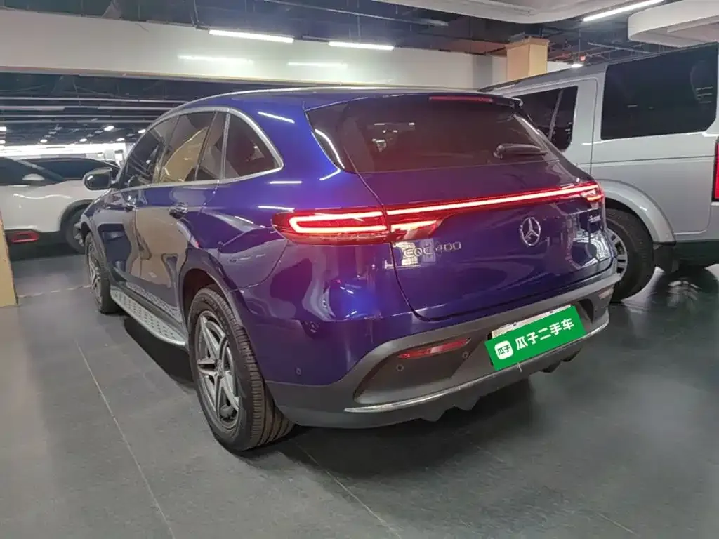 Mercedes-Benz EQC — фото 9