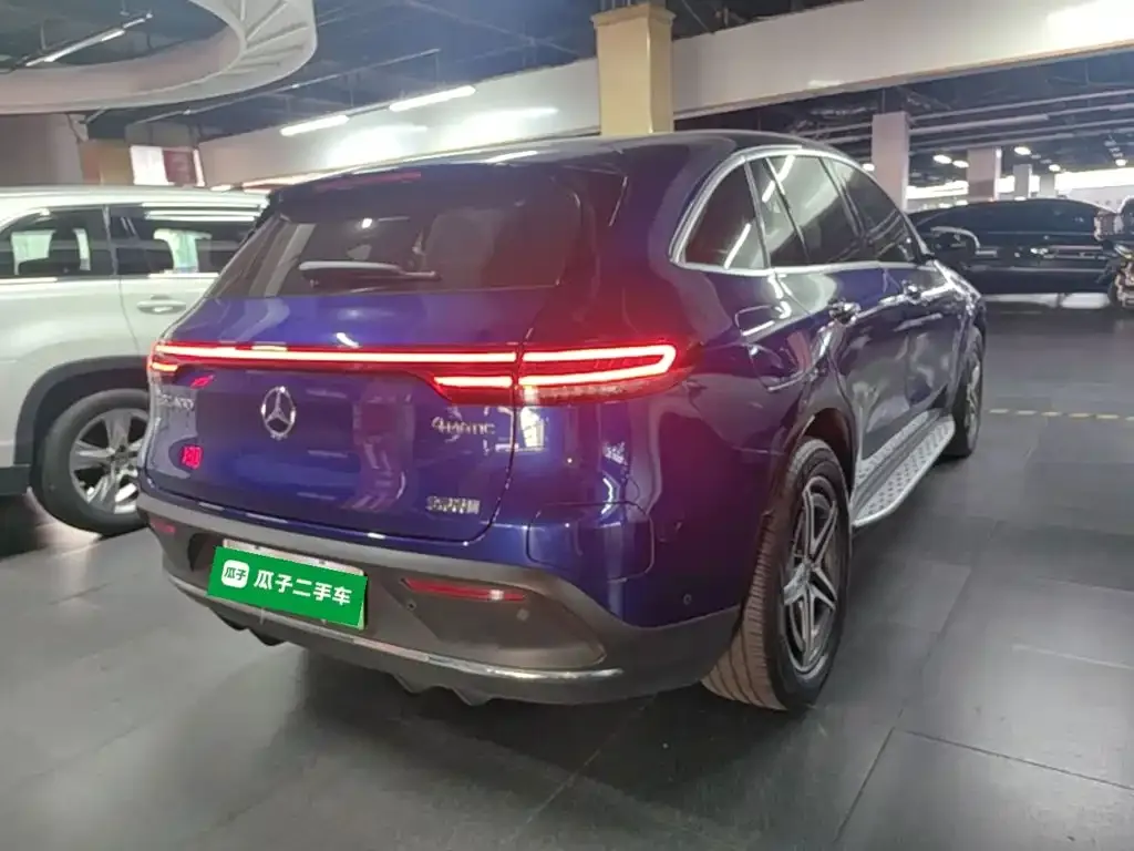 Mercedes-Benz EQC — фото 5