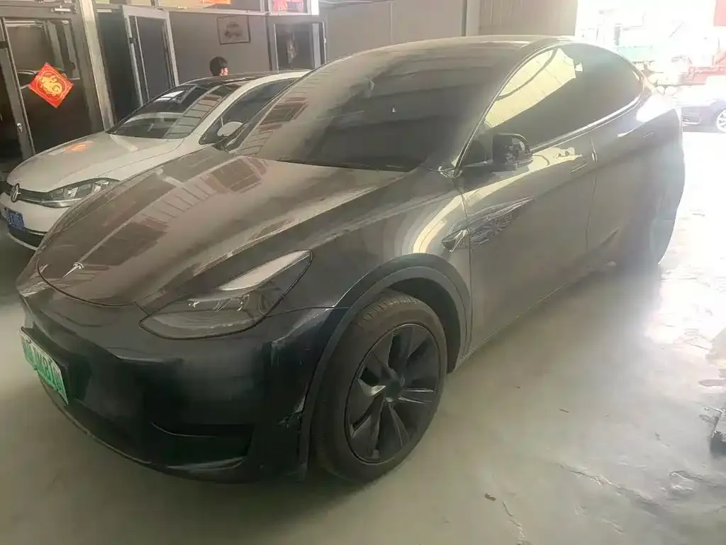 Tesla Model Y — фото 5