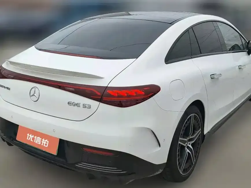 Mercedes-Benz EQE AMG — фото 2