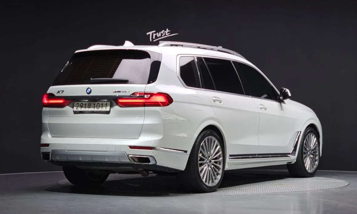 BMW X7 — фото 3