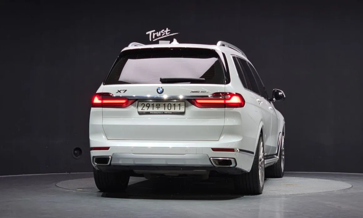 BMW X7 — фото 2
