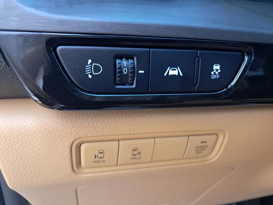 Kia Carnival — фото 5