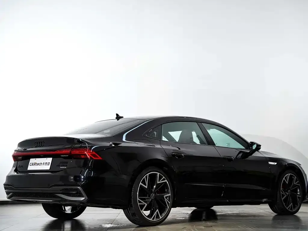 Audi A7L — фото 5