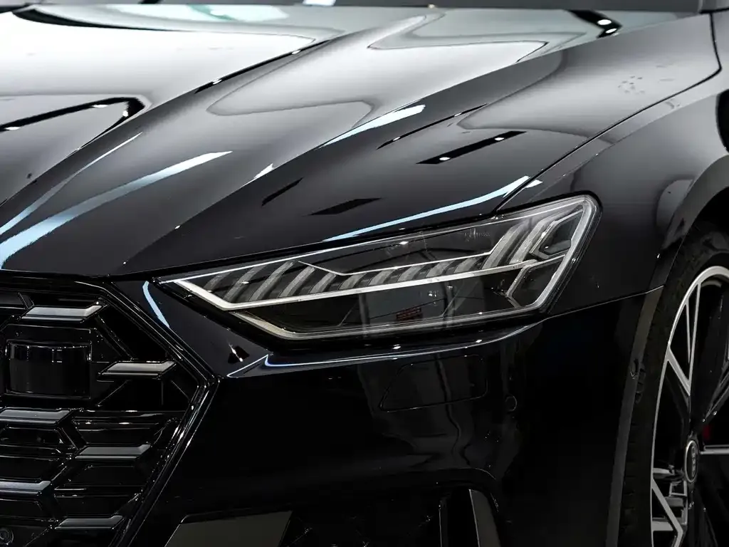 Audi A7L — фото 10