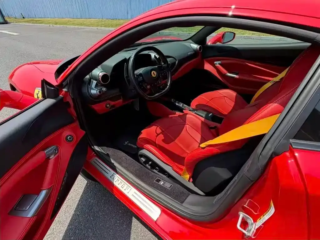 Ferrari F8 — фото 7