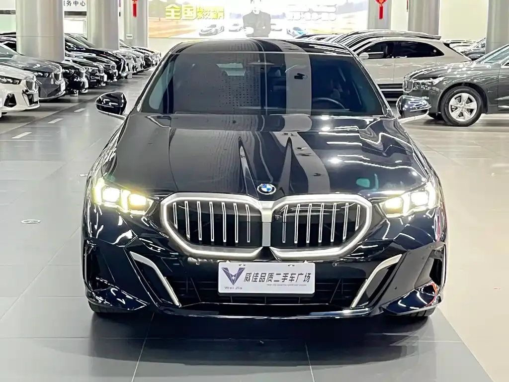 BMW 5 Series — фото 3