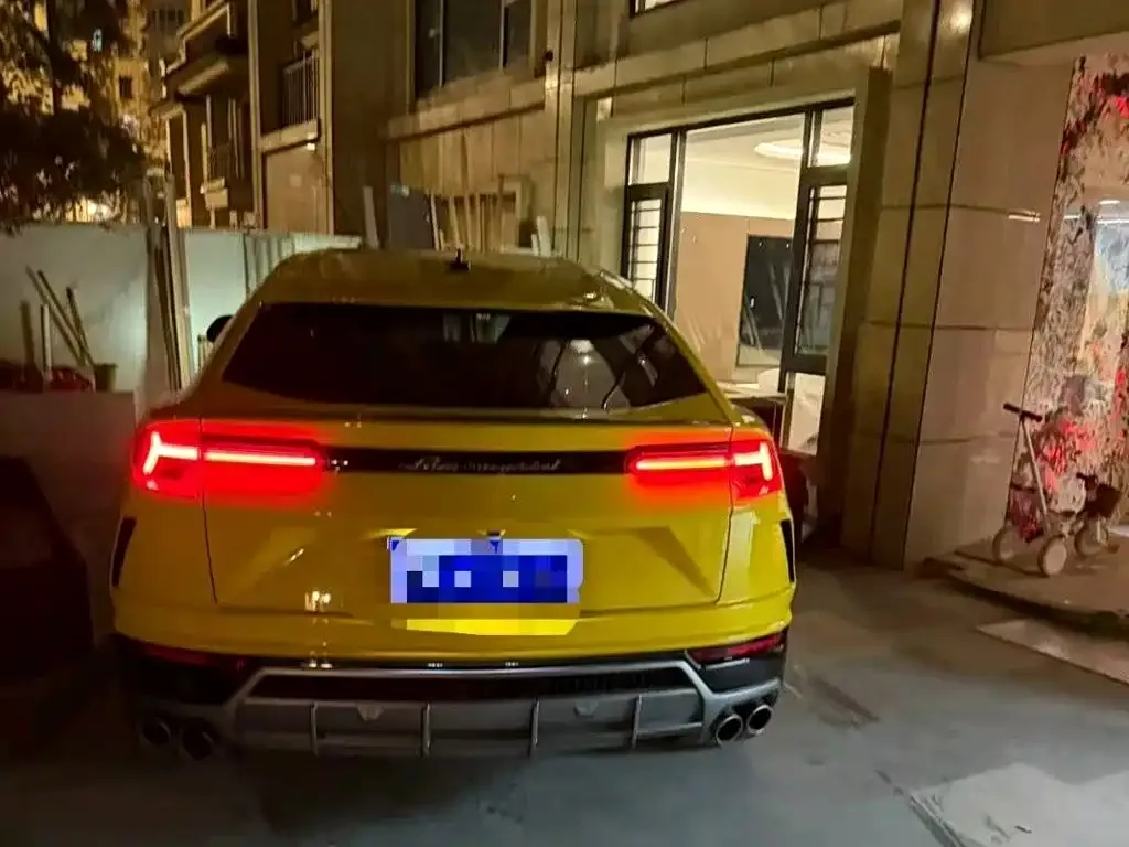 Lamborghini Urus — фото 7