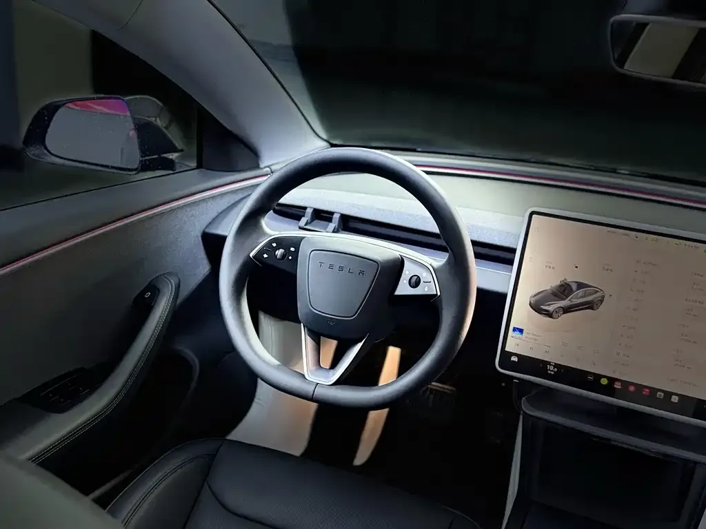 Tesla Model 3 — фото 4