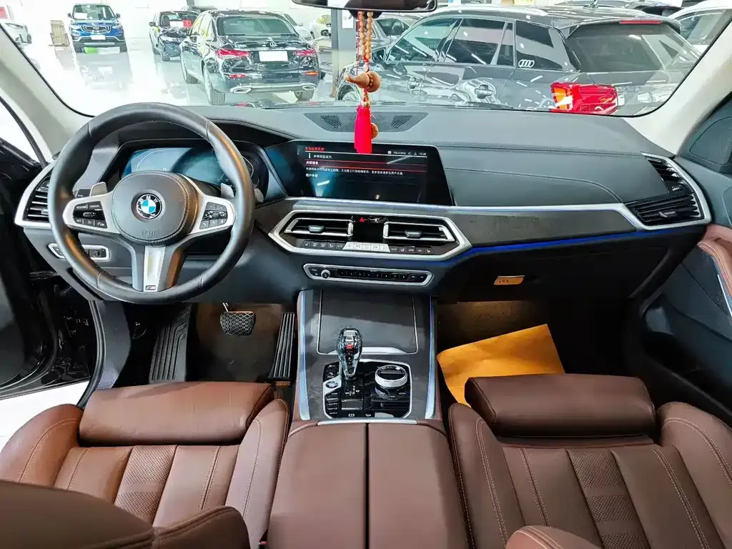 BMW X5 (Import) — фото 7