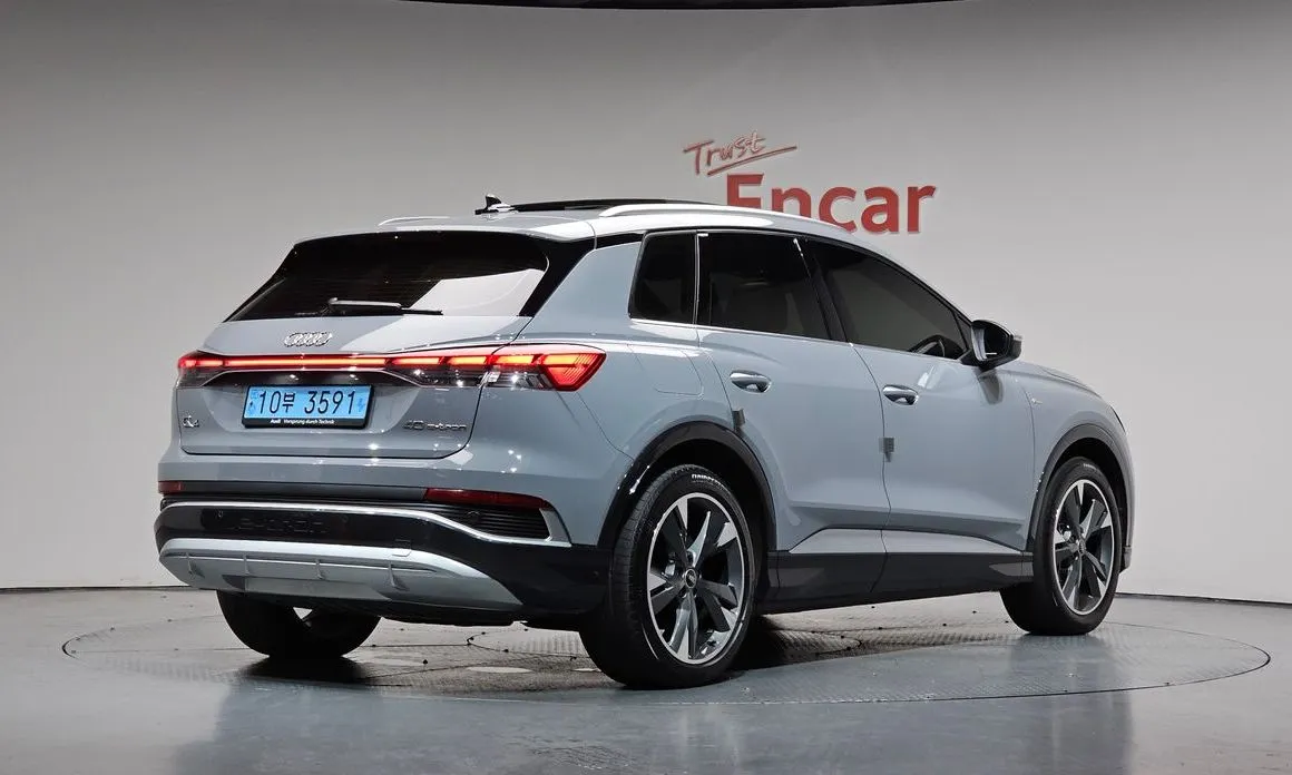 Audi Q4 e-tron — фото 8