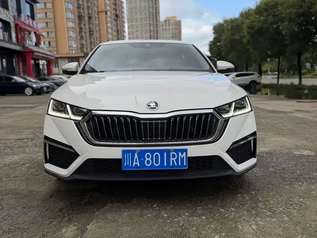Skoda Octavia — фото 3
