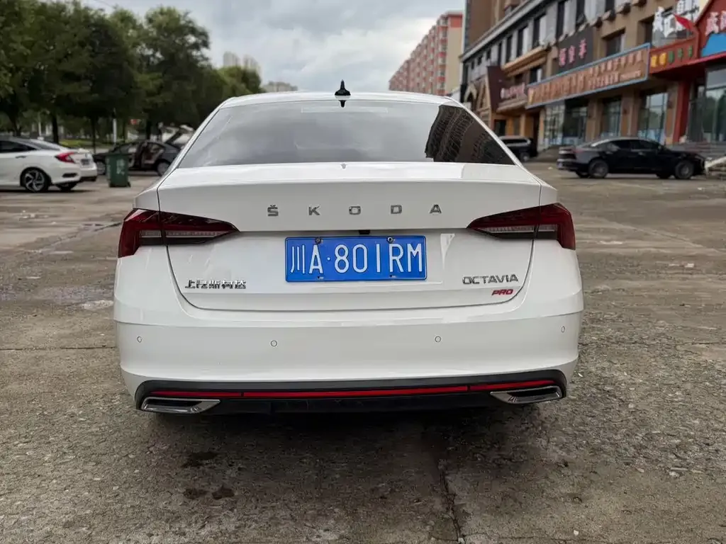 Skoda Octavia — фото 6