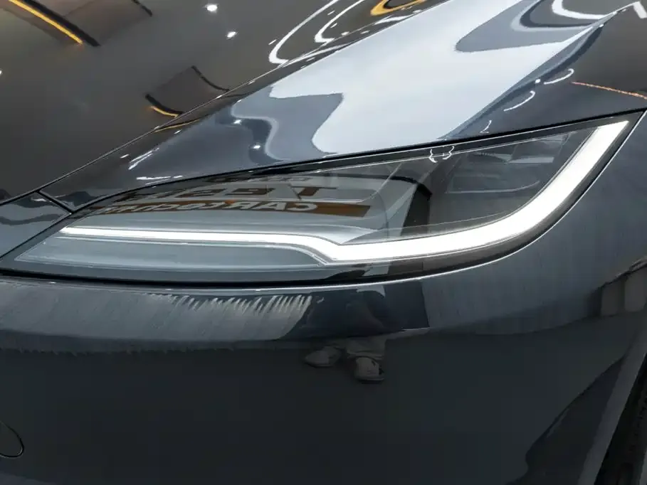 Tesla Model 3 — фото 2
