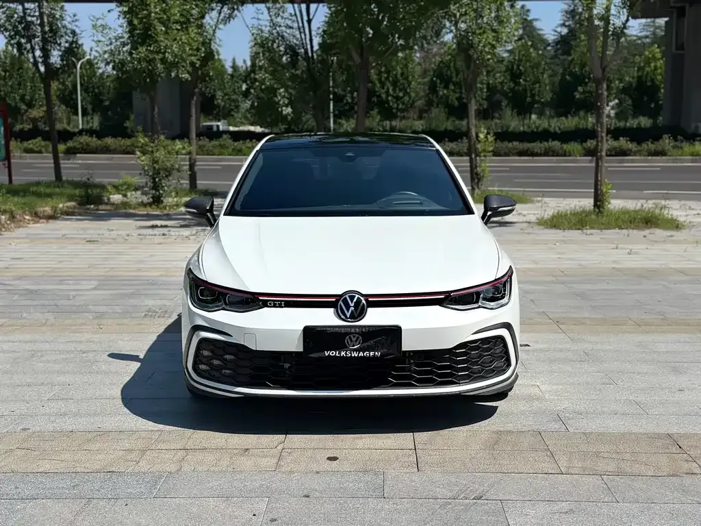 Volkswagen Golf GTI — фото 8