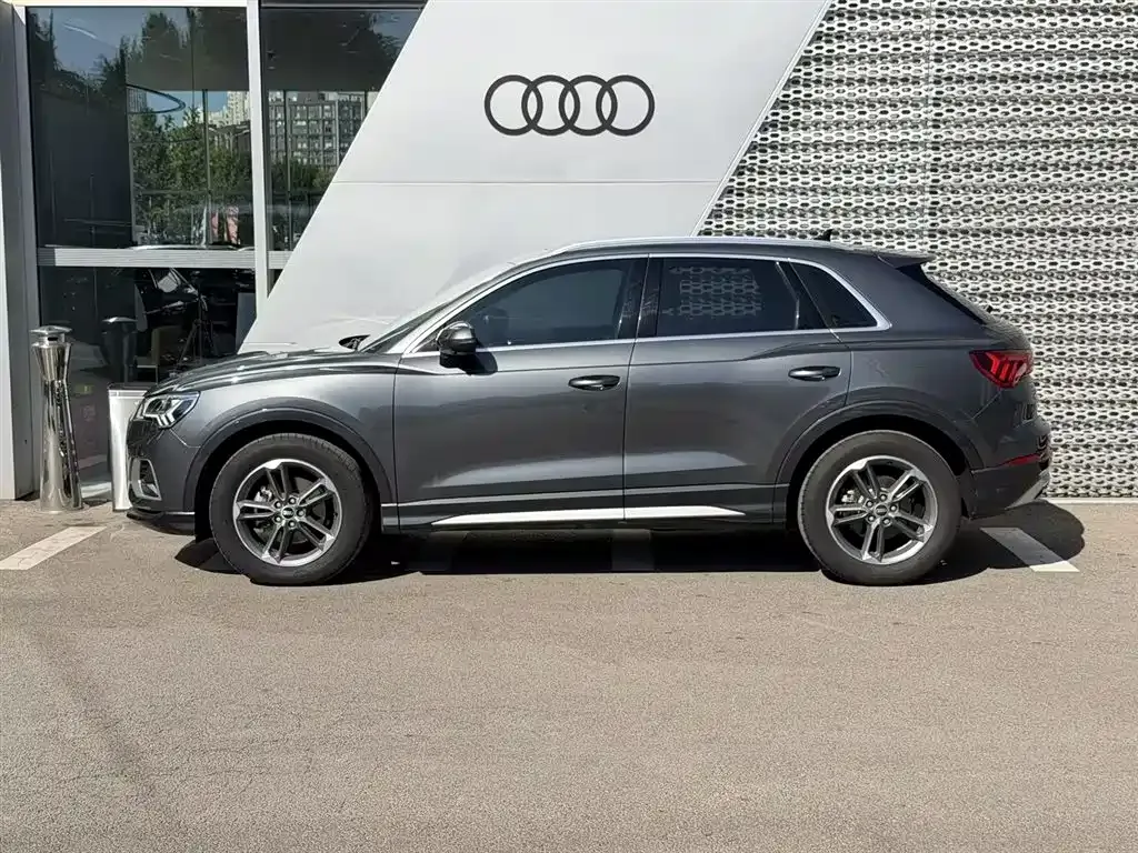 Audi Q3 — фото 7