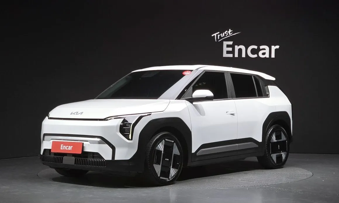 Kia EV3 — фото 1