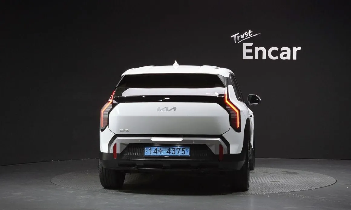 Kia EV3 — фото 4