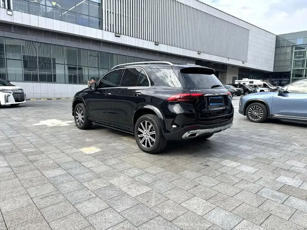 Mercedes-Benz GLE (Import) — фото 6