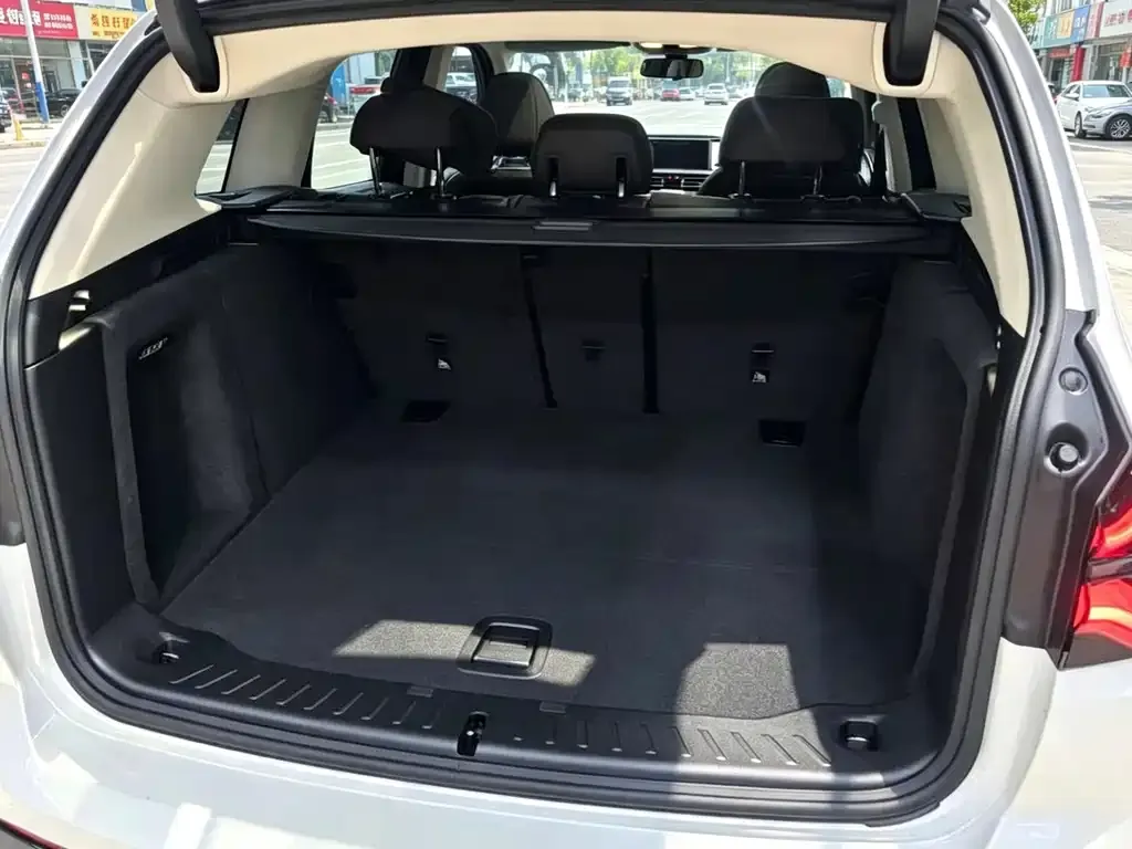 BMW iX3 — фото 2