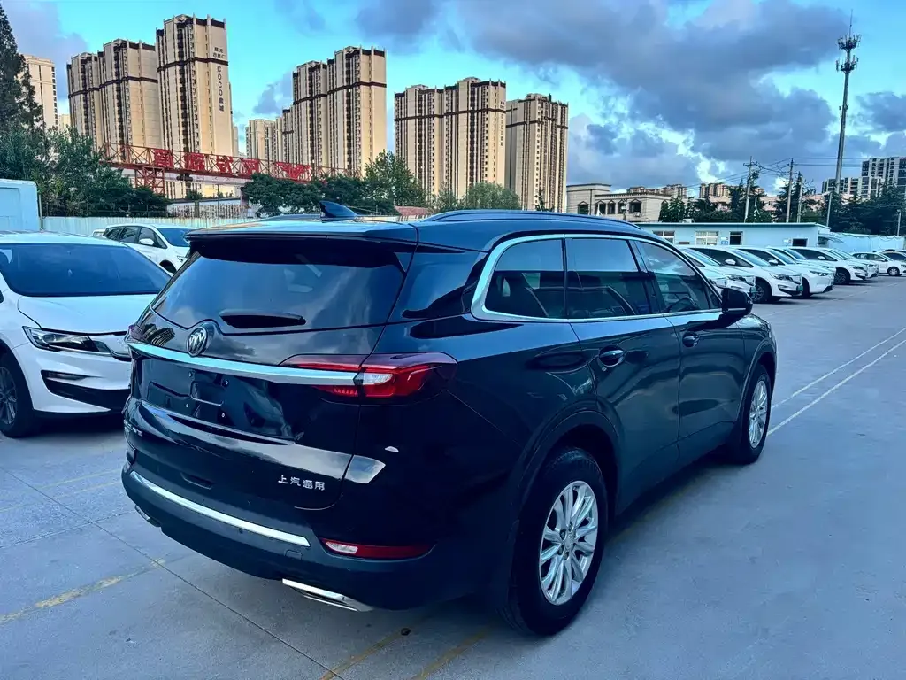 Buick Enclave — фото 9
