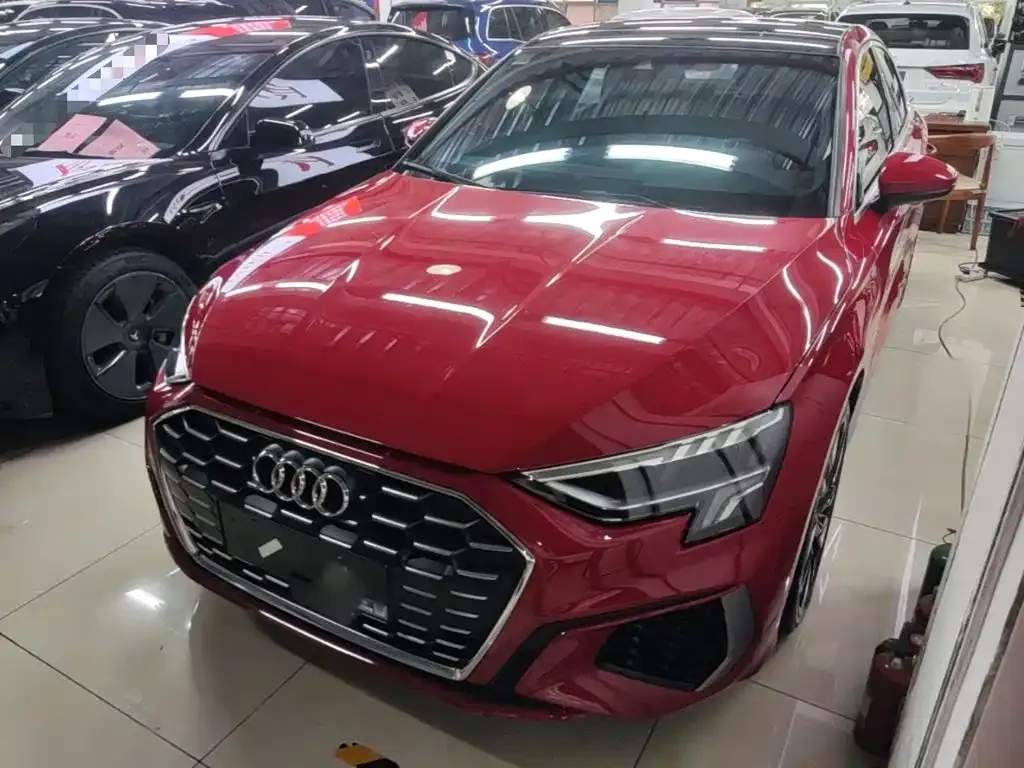 Audi A3 — фото 1