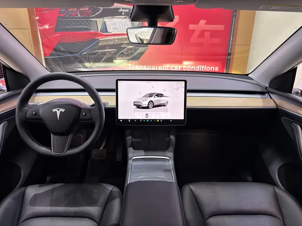 Tesla Model Y — фото 5