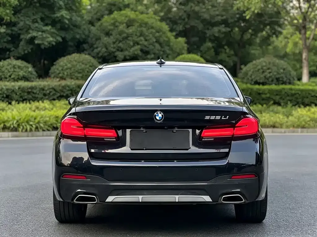 BMW 5 Series — фото 4