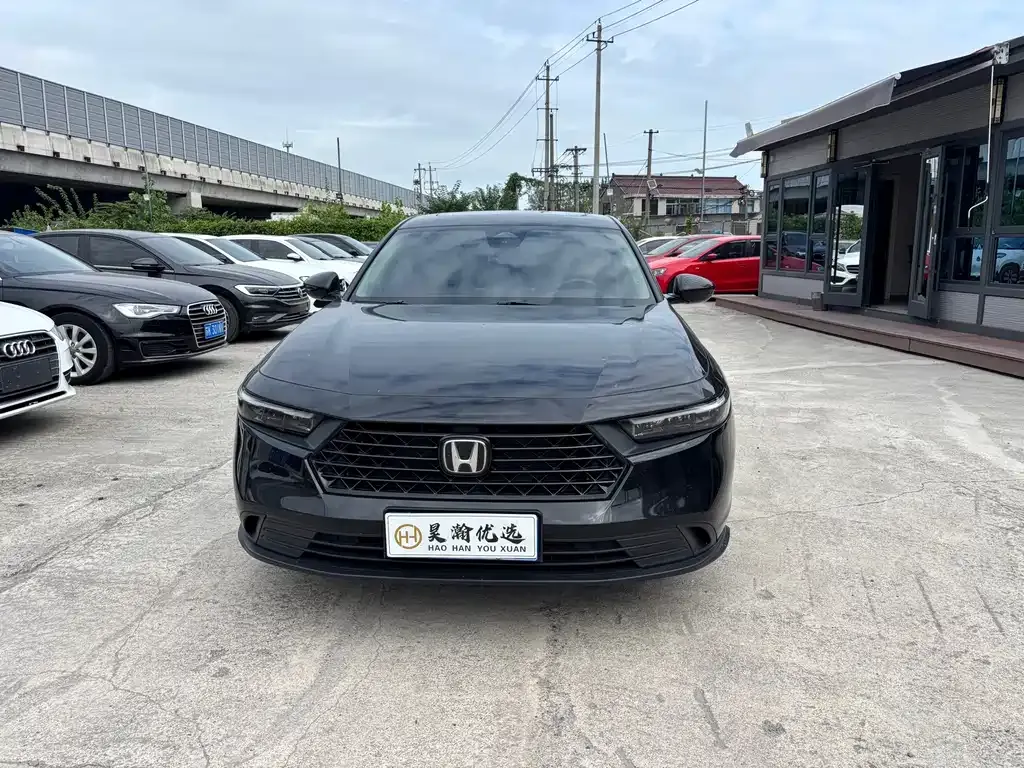 Honda Accord — фото 7