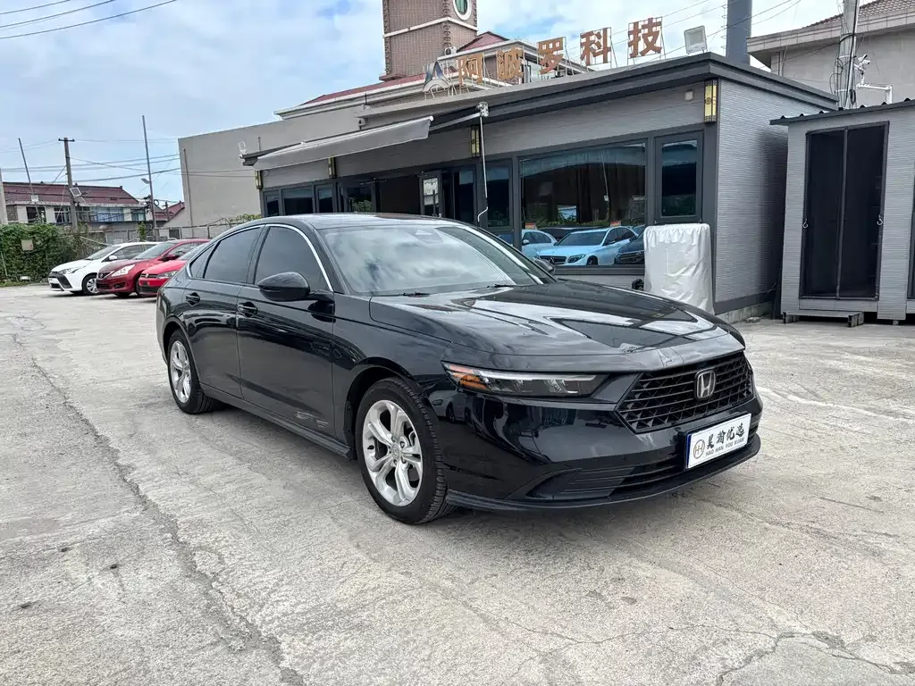 Honda Accord — фото 9