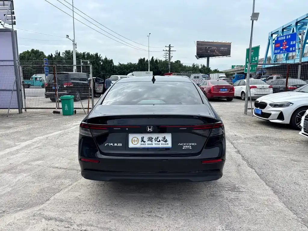Honda Accord — фото 6