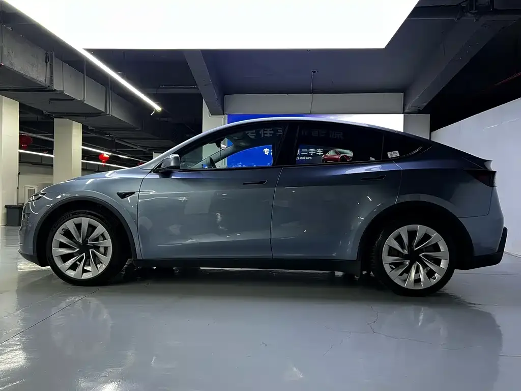 Tesla Model Y — фото 4